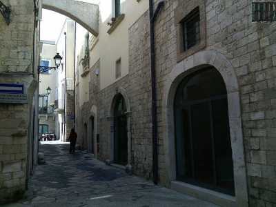 La nostra prossima tappa � il cinquecentesco Palazzo Simi in strada Lamberti, attuale sede del Centro Operativo per l'Archeologia di Bari